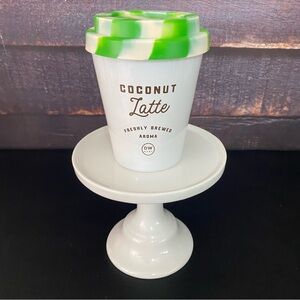 DW Home Coconut Latte Candle